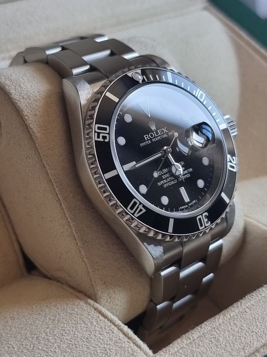 Rolex Submariner Date 40mm, Model - 16610  2009