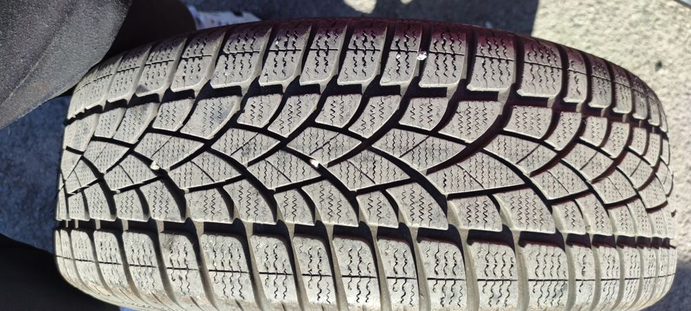Продавам зимни гуми с джанти Dunlop 225/60/17 6.5mm на 2 сезона Hyundai Tucson