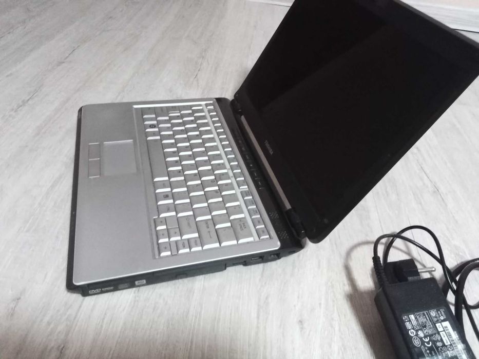 Лаптоп Тоshiba използван, работещ