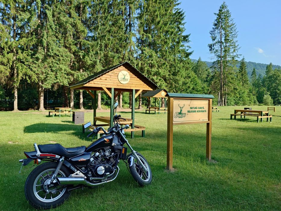 Motocicletă Honda Magna V30
