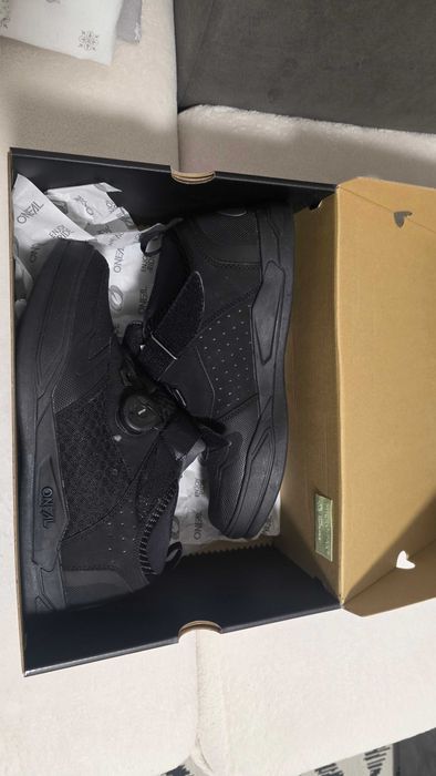 Продавам нови обувки O'NEAL SESSION SPD V.22 GRAY/BLACK