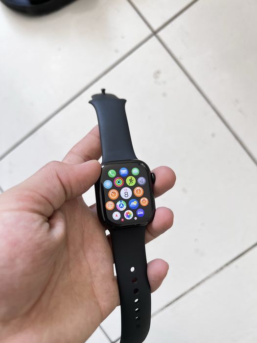 Apple watch 11 42 mm Full komplekt  1 hafta ishlatilgan narxi 270$