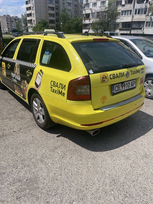 Taxi-Шкода Октавиа 2012 година.Автомат ДСЖ 1.6 TDI 105 конско сили