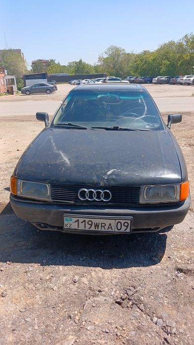 Ауди 80  срочно 450000