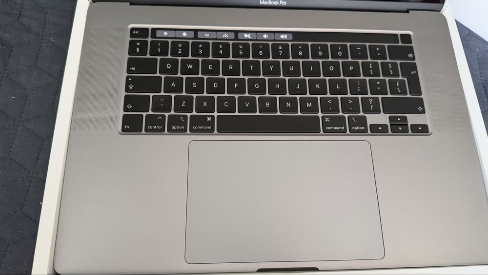 MacBook Pro 16' (2019)