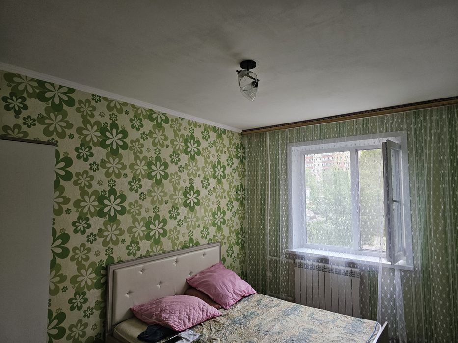 2бөлмелі пәтер 2 қабат.  Югта.  130мың