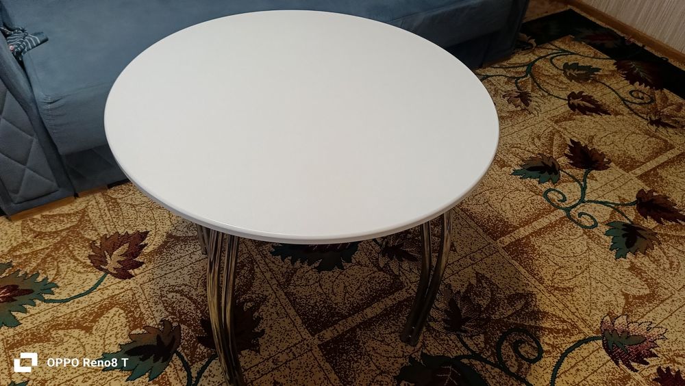 Продам стол в отличном состоянии