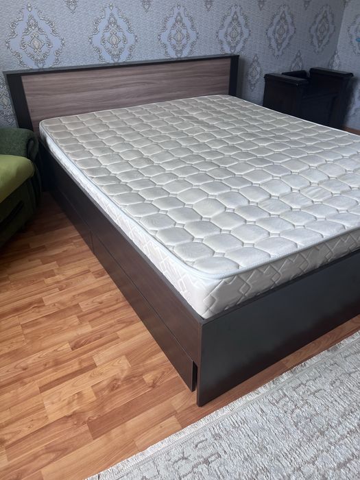 Матрас 160*200 чистый