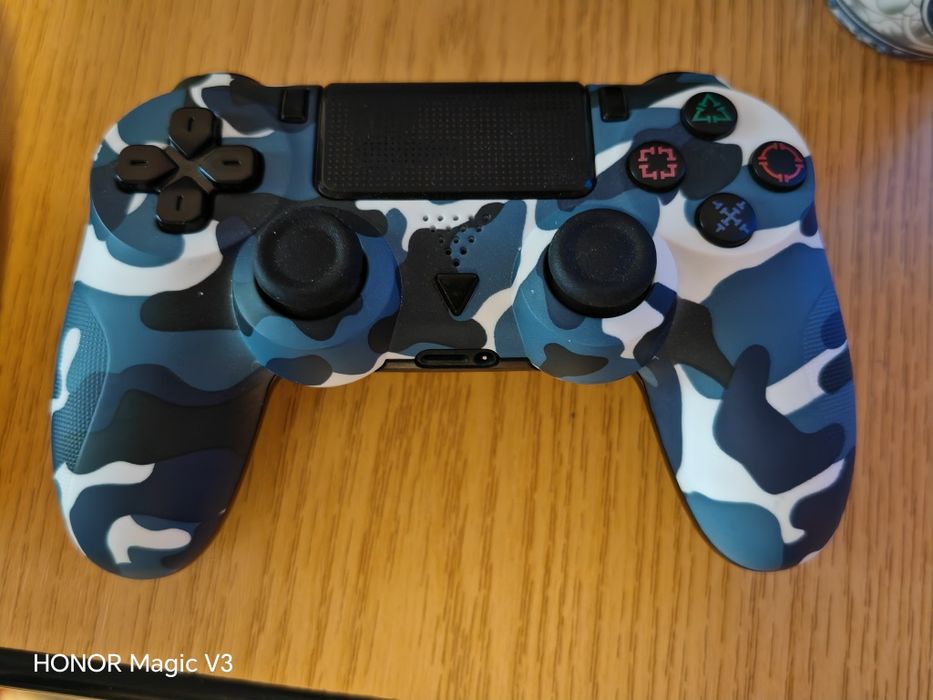 Controllere PS4 compatibile