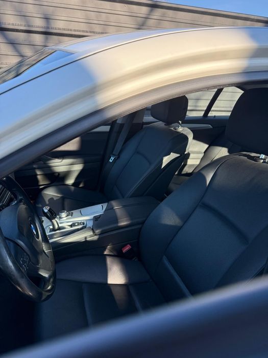 BMW Seria 5 F10  520D