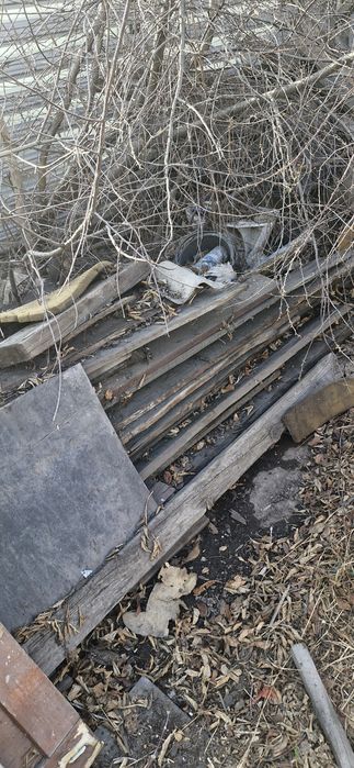 Доски дрова  бесплатно