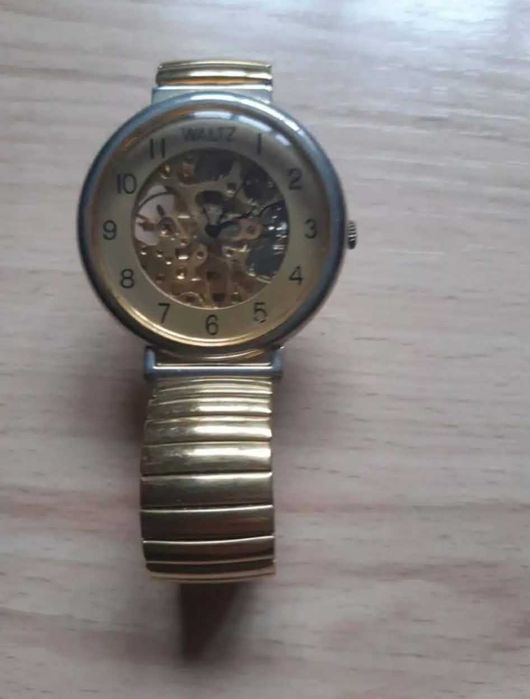 Часовници 8 броя най-различни, ланци и каишки