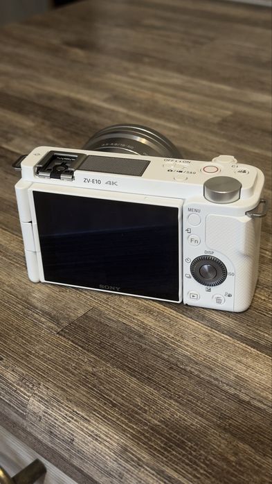 Камера Sony ZV E10 KIT 16-50 mm