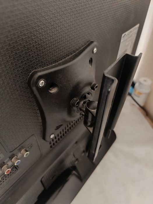 Настенное крепление для ЖК- телевизоров