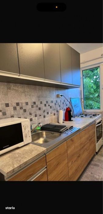 Apartament 3 camera /  60 mp / zona km 5 / AC / centrala proprie / loc