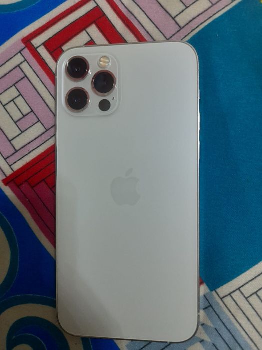 iPhone 12 pro  продается