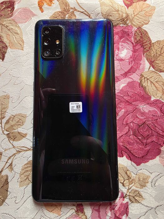 Samsung A 71 в много запазено състояние