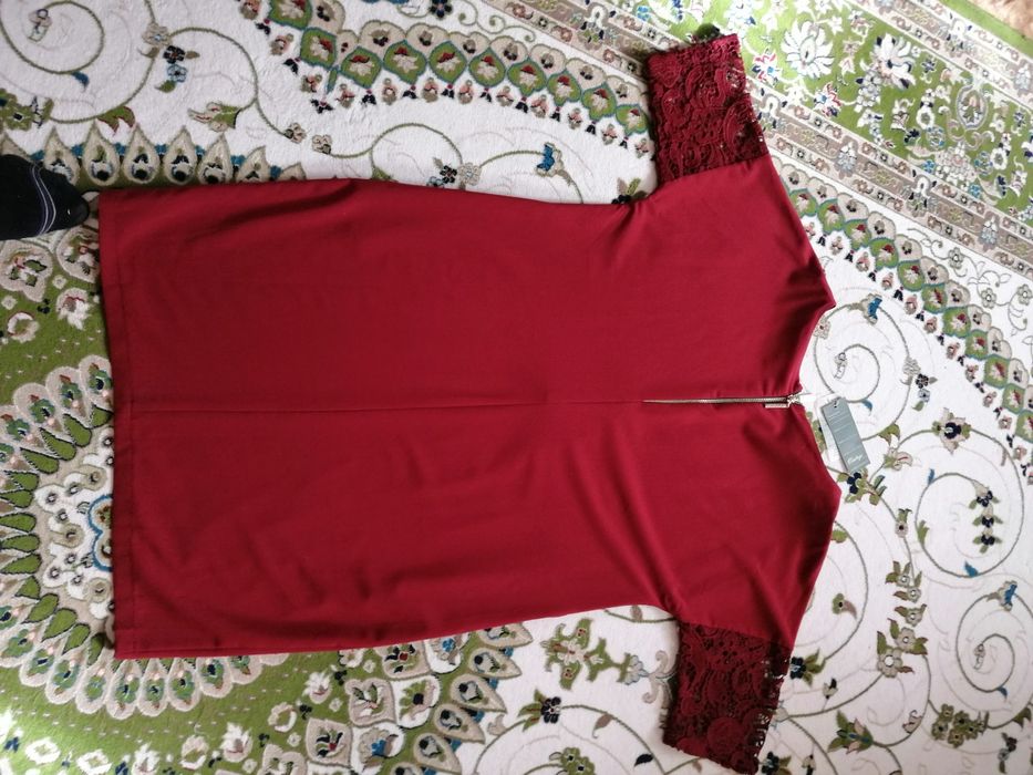 Продам платье новое