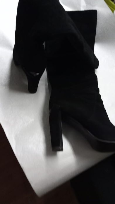 Продам зимние сапоги Баскони