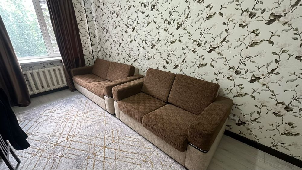 Продам диван с креслами