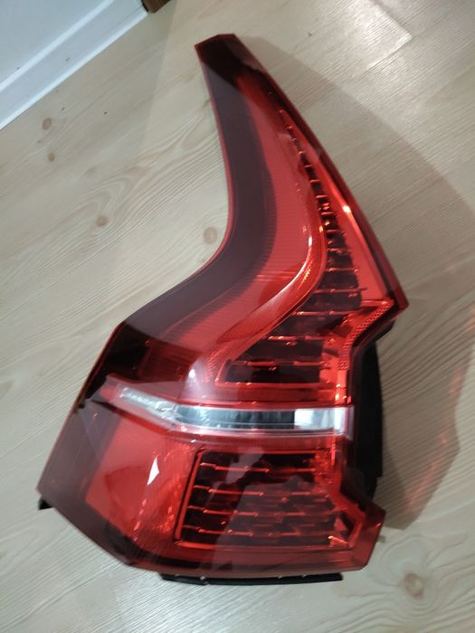 Vând haion spate pentru Volvo XC60 2023
