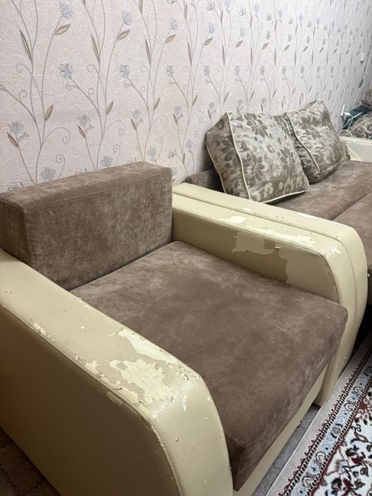 диван, кресло в хорошем состоянии