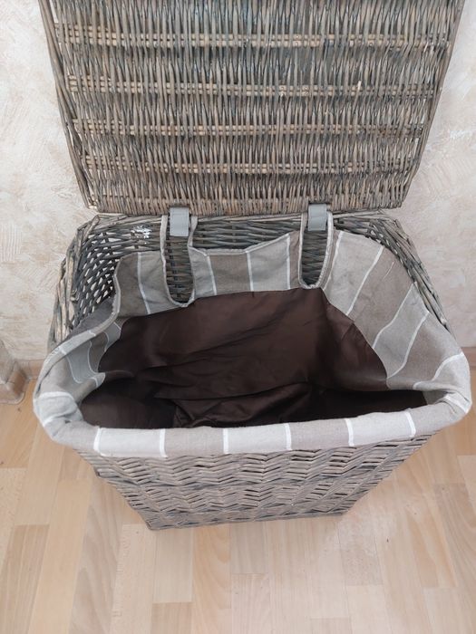 Корзина из бамбука