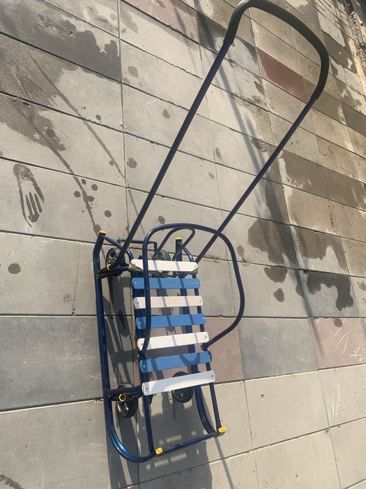 Продам детские Санки с колесами