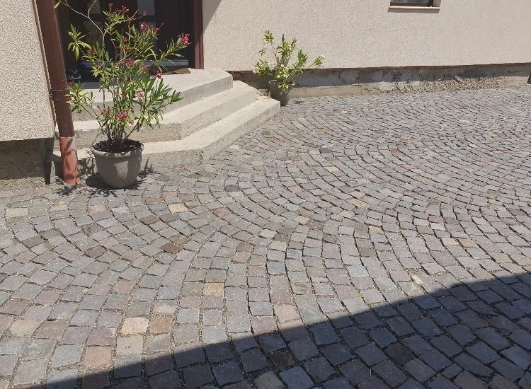 Piatră cubică Andezit, mă deplasez oriunde în Țară