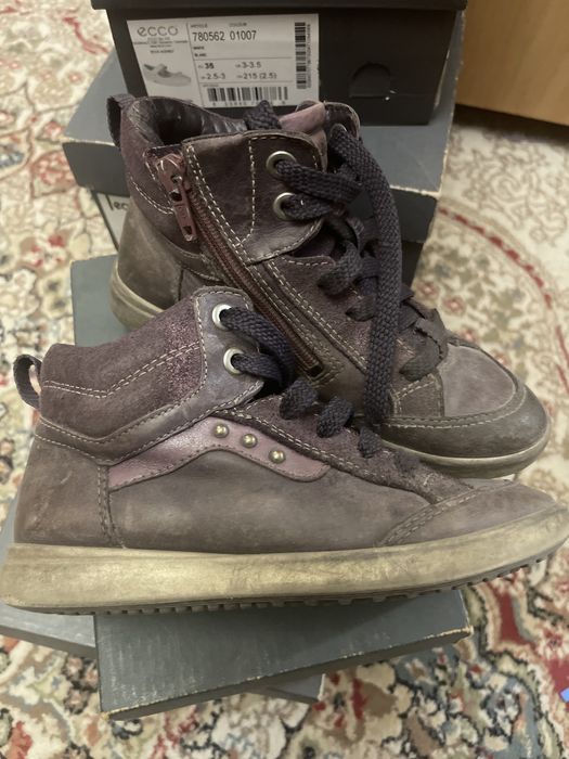 Демисезонные ботинки Ecco для девочек