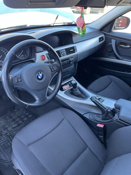 BMW seria 3 anul de fabricatie 2012
