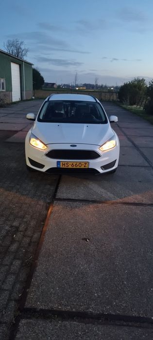 Vând ford focus 2015 Ecoboost.