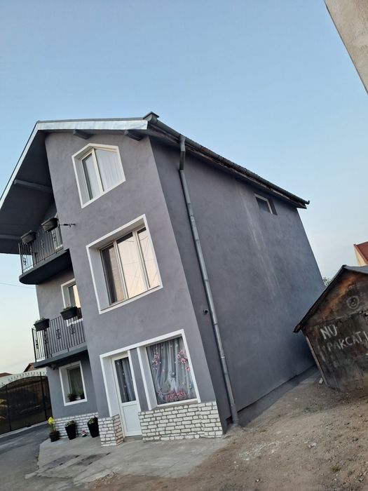 Casă De vânzare/închiriat