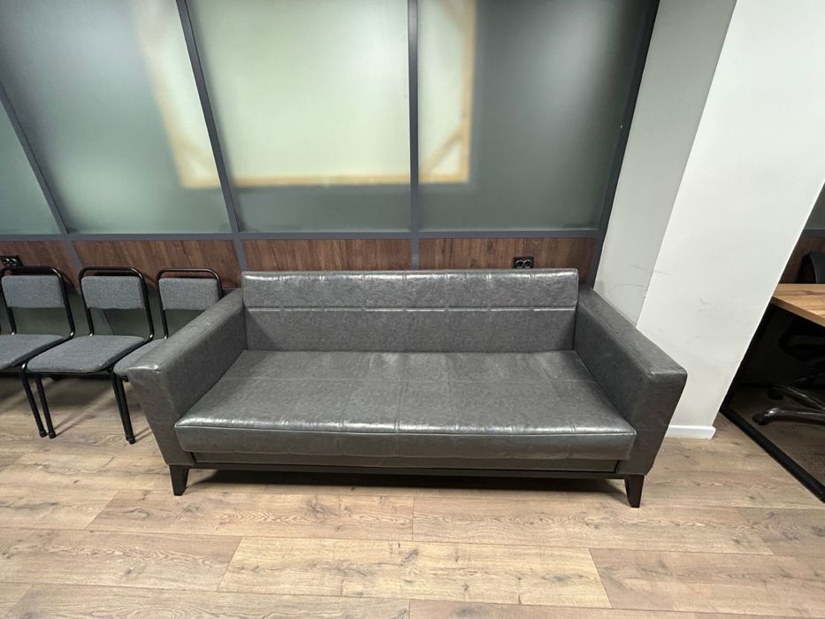 Продаю мебель для офиса