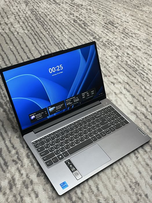 Продам абсолютно новый Ноутбук Lenova