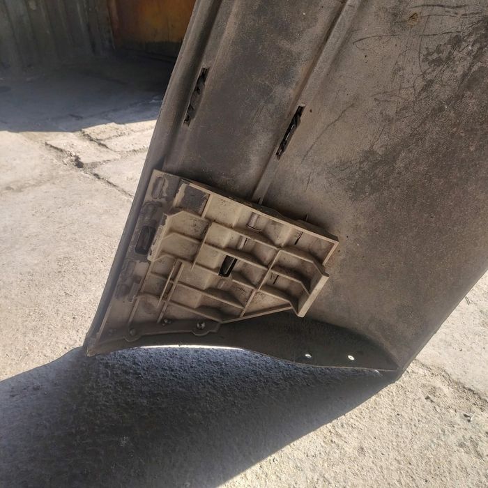 Бампер оригинал. Ауди Б4