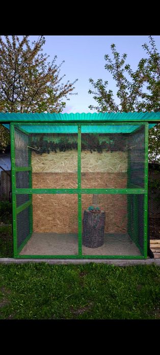 Vând colivie voliera