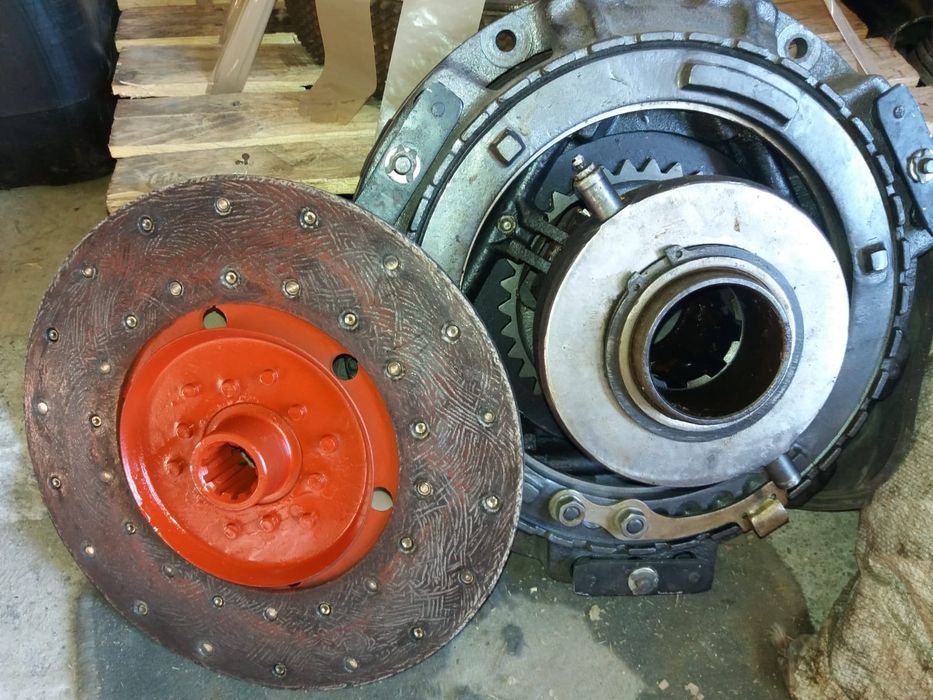 Piese buldozer s651 s1500 s1501