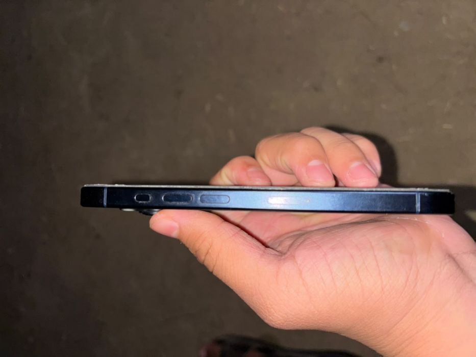 iphone 15 pro продаю