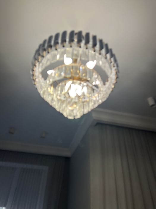 Люстры, Бра