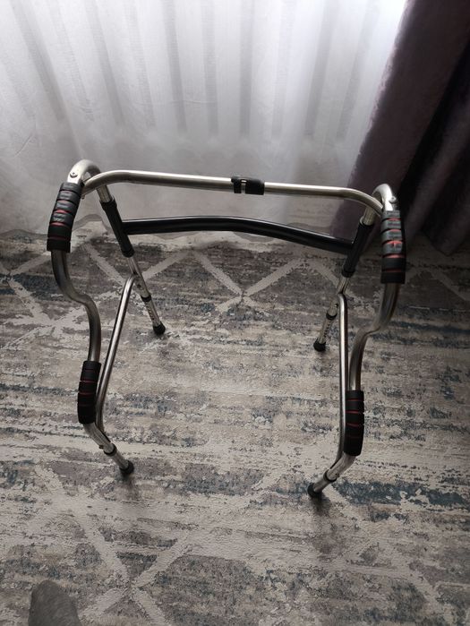 Продаю ходунок для реабилитации