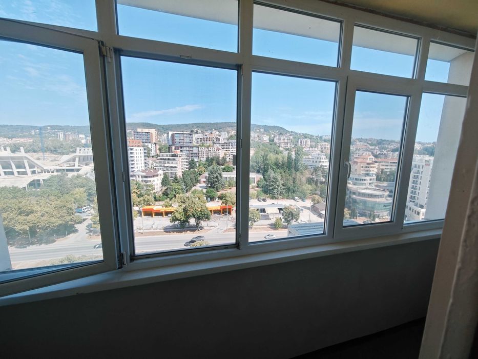 Дава се под наем Четиристаен апартамент в Варна, Лятно кино Тракия - 110 кв.м за 459 € - Снимка #12