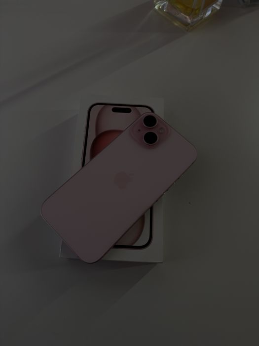 iPhone 15 pink 128gb