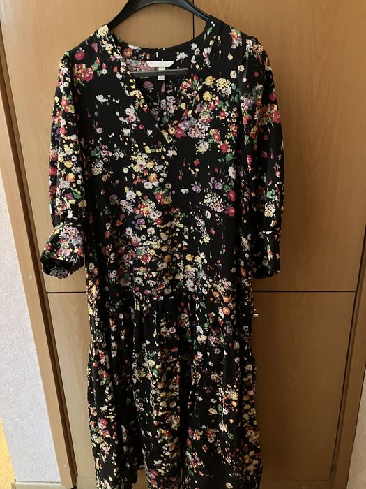 Платье фирменное