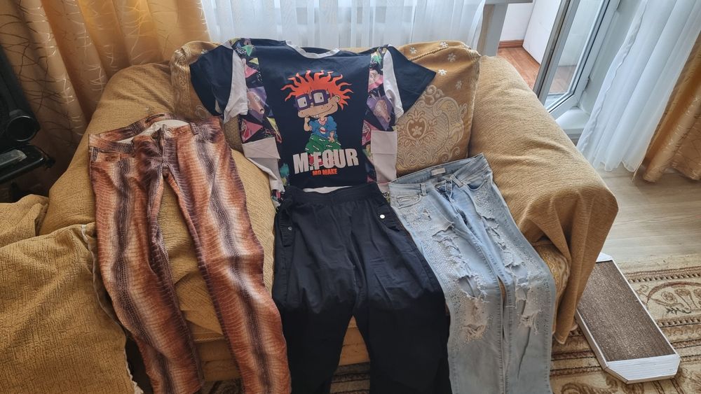 Вещи 42-44 р. даром