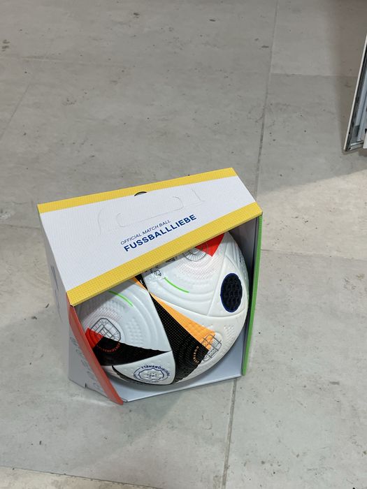 Оригинални топки Адидас Euro 2024