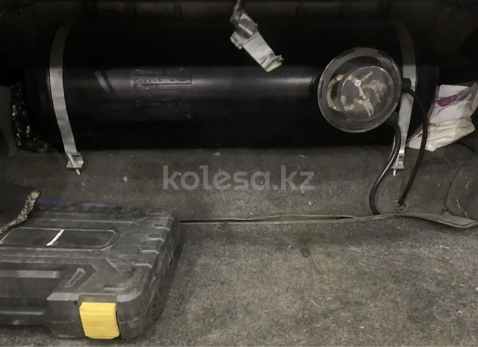 Ауди 100 2 куб.