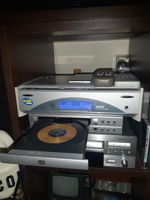 Jvc radio cd  sistem audio JVC