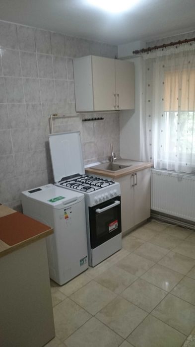 P.F.-Inchiriez Apartament 2 Camere SD. Conf.1 Etaj 1 Tatarasi-Flora