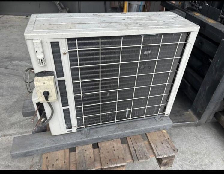 Хиперинверторен касетъчен климатик Mitsubishi